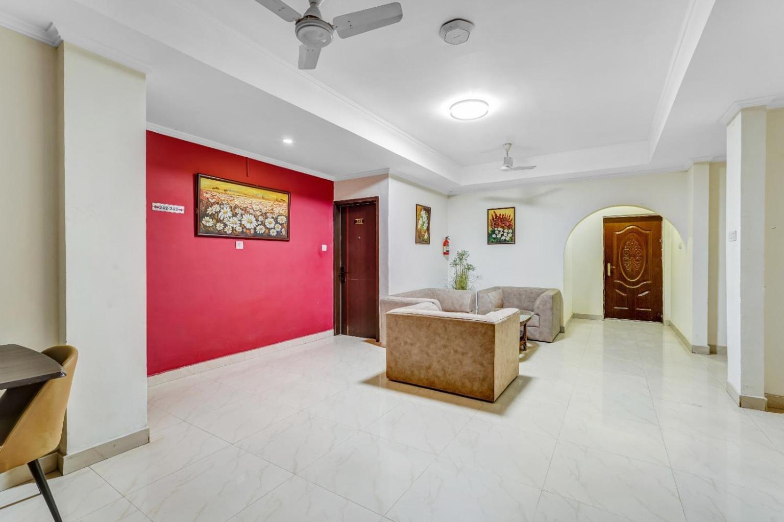 Blossoms Hotel & Service Apartments Chennai Exterior photo
