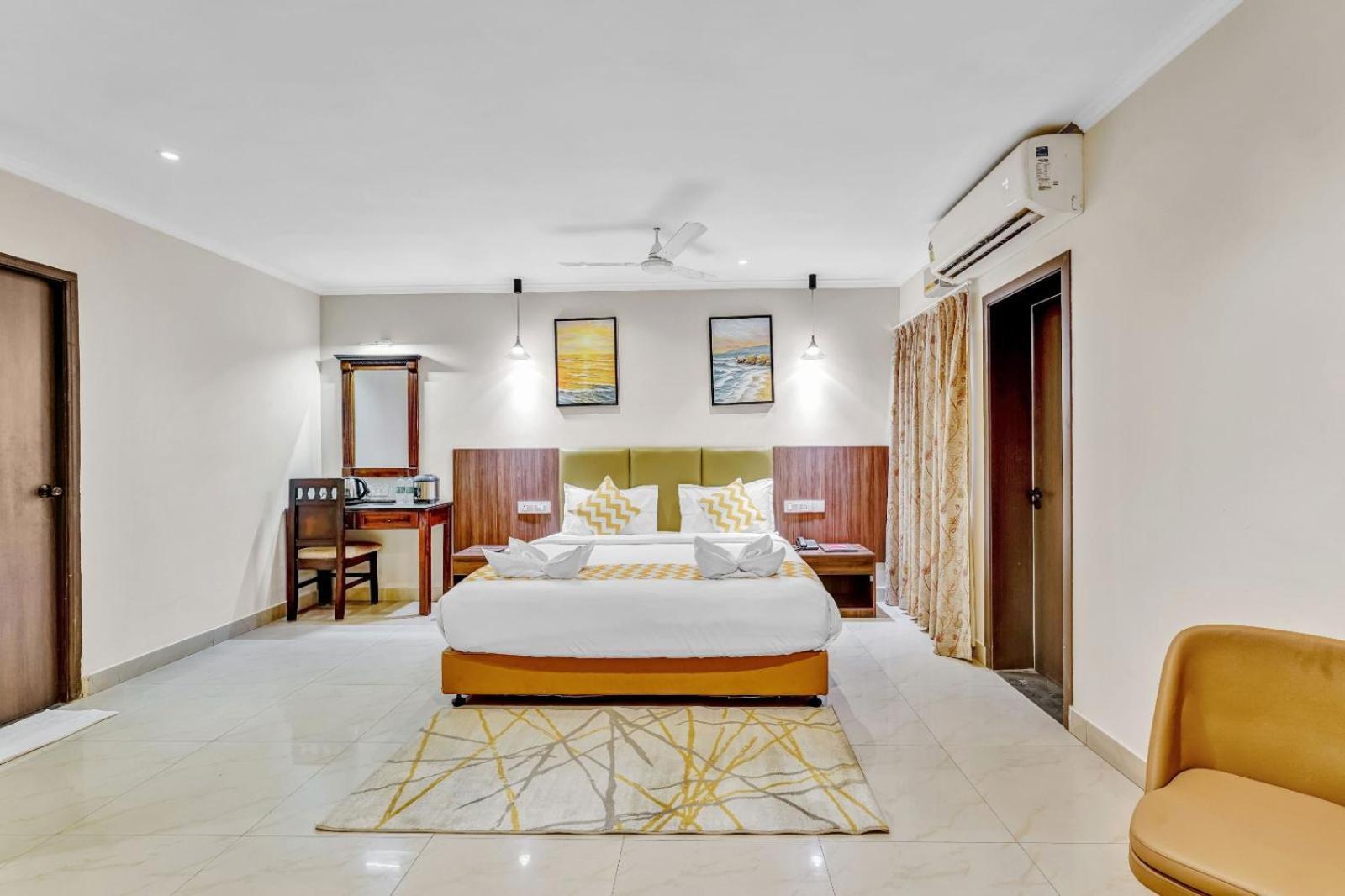 Blossoms Hotel & Service Apartments Chennai Exterior photo